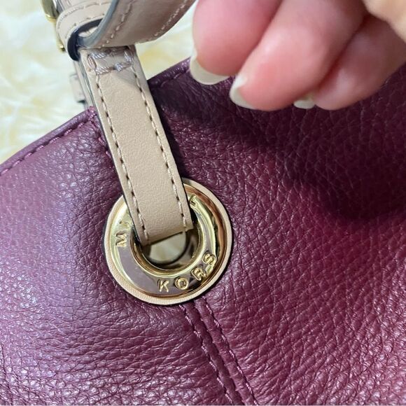 Michael Kors Claret Pebbled Leather Large Jet Set Tote Bag - Picture 7 of 10